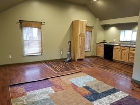 Building Photo - 90 Washington St