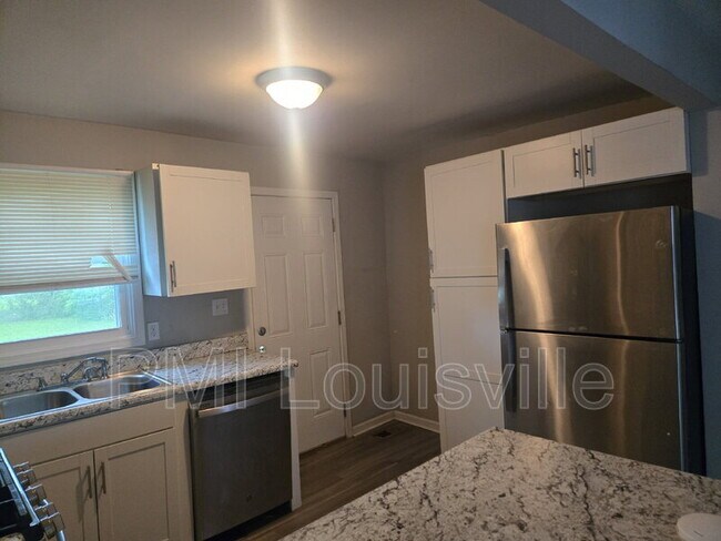 Building Photo - 4221 Sunset Ave