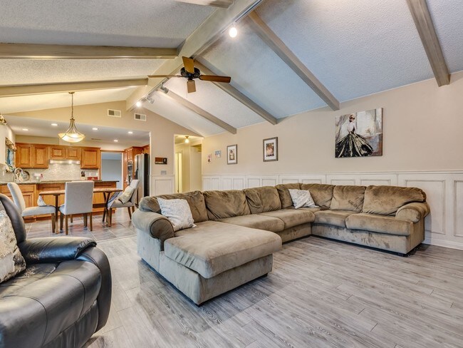 Building Photo - 9305 Springwood Dr