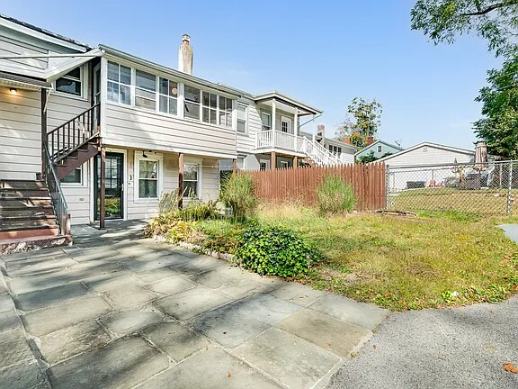 Building Photo - 49 Delafield St