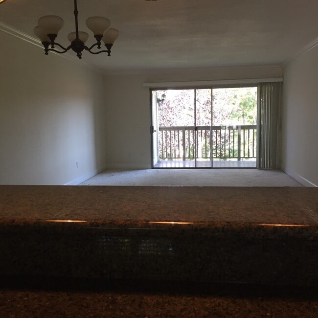 Building Photo - 31574 W Nine Dr