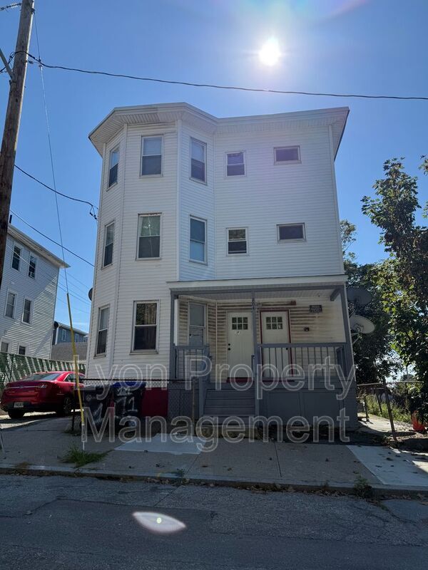 Building Photo - 204 Chapin Ave
