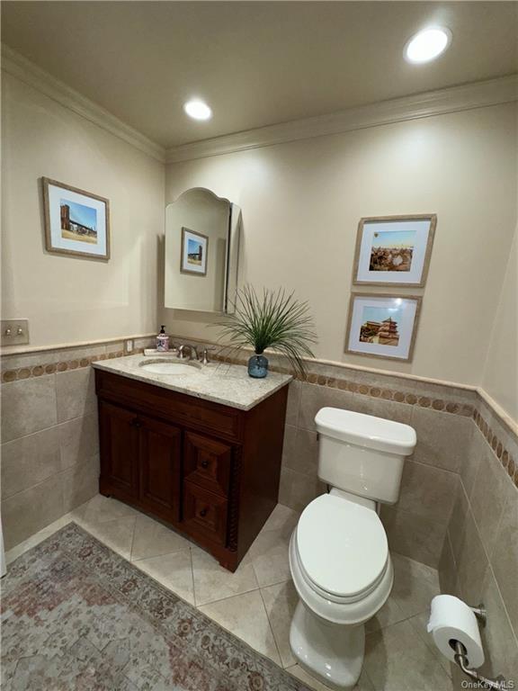 Building Photo - 300 Mamaroneck Ave