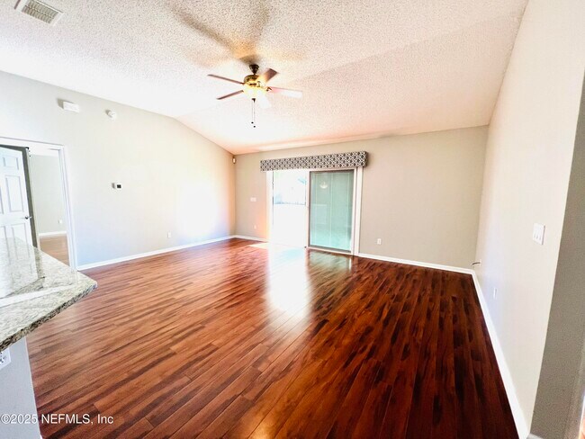 Building Photo - 1585 E Windy Willow Dr