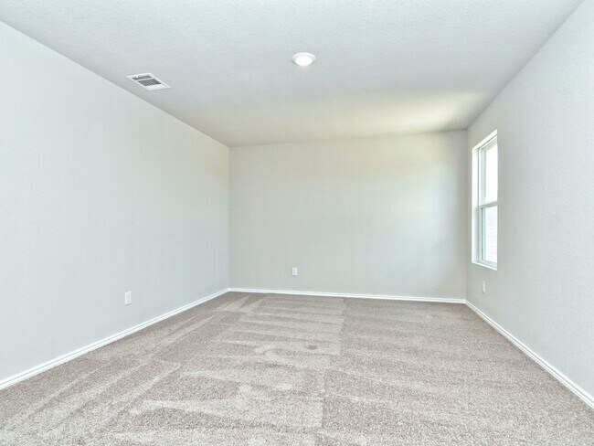 Building Photo - 1950 SF Home in San Antonio - 4 BR /2 BA - WATERWHEEL!!!