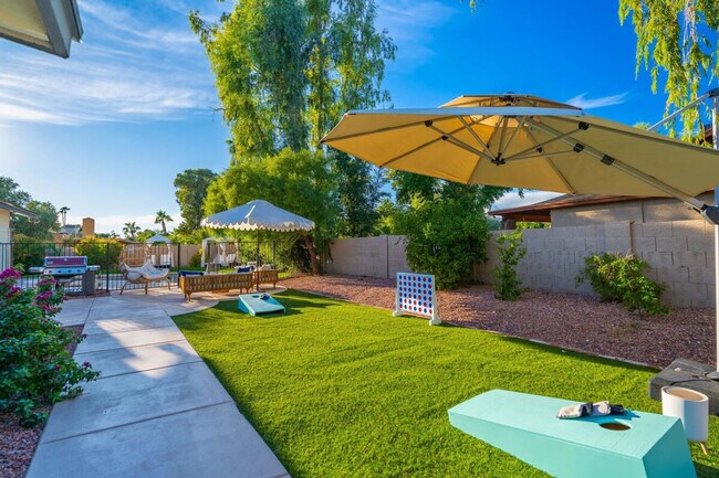 Building Photo - 12202 N 60th St