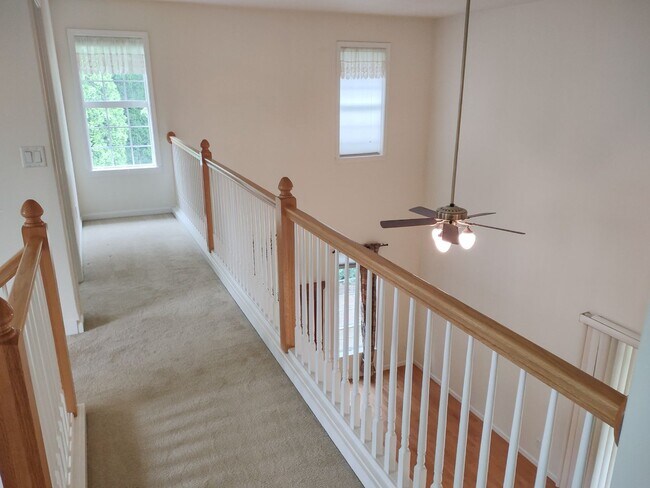 Building Photo - 2464 Sage Ave SE