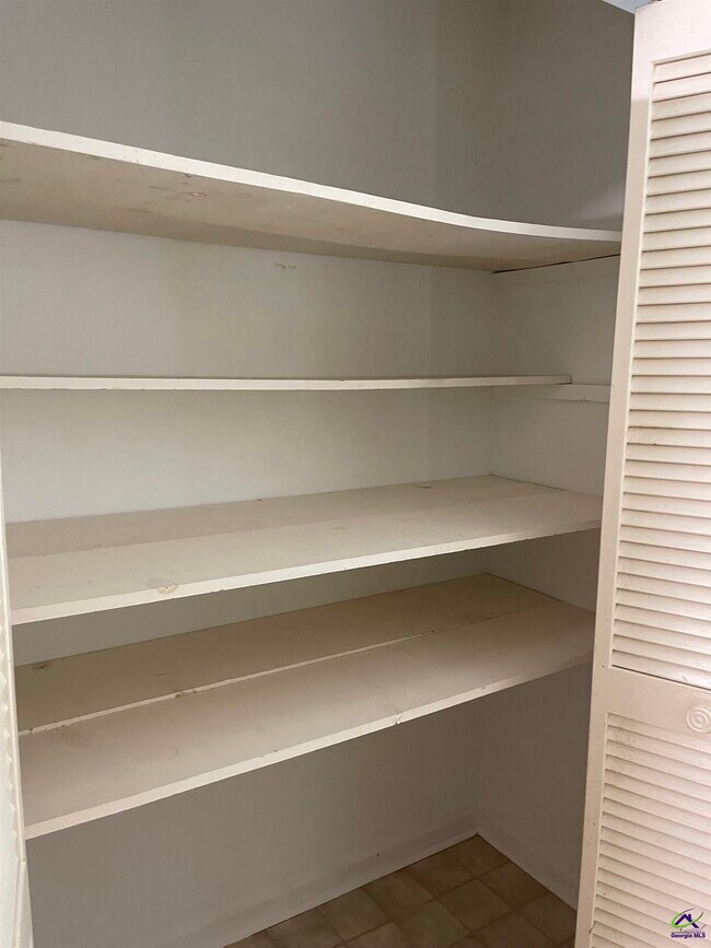 Building Photo - 104 Williamsburg Ave