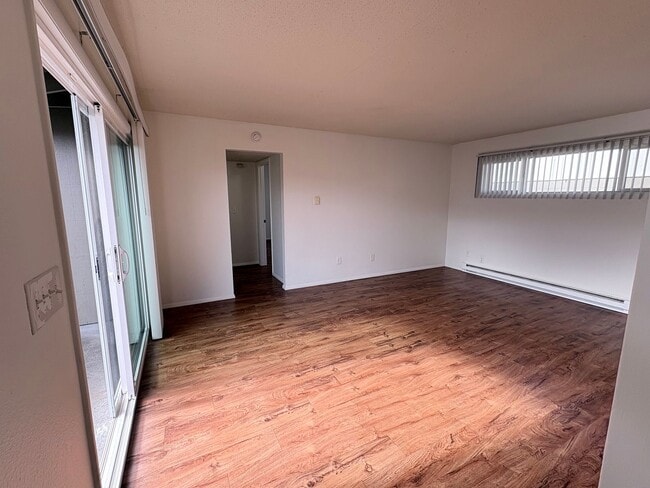 Building Photo - Sh314-316