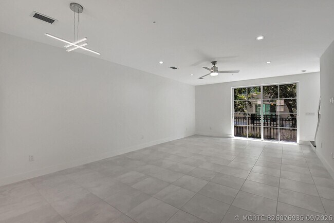 Building Photo - 54 Atlantic Grove Way