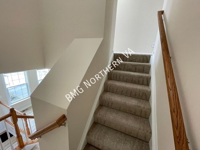 Building Photo - 22525 Maison Carree Square