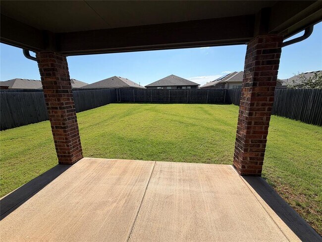 Building Photo - 15717 Caney Dr