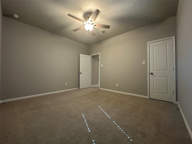 Building Photo - 6329 Clearwater Dr