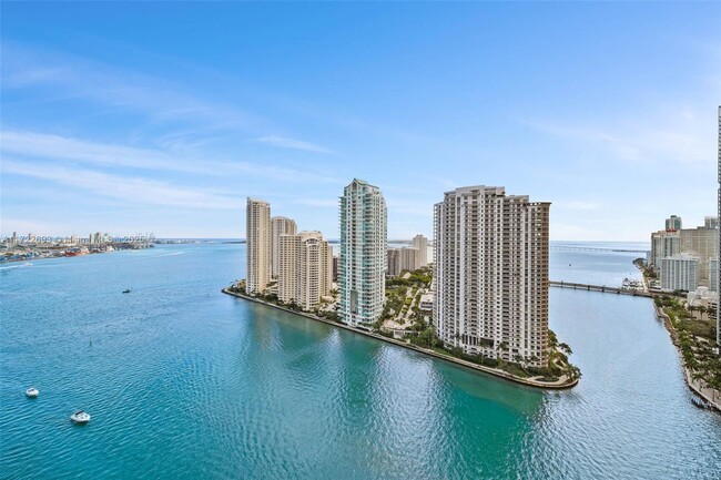 Building Photo - 300 S Biscayne Blvd