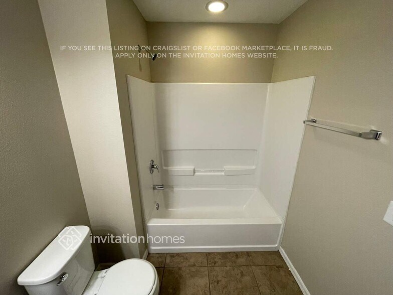 Building Photo - 10153 Winding River Rd