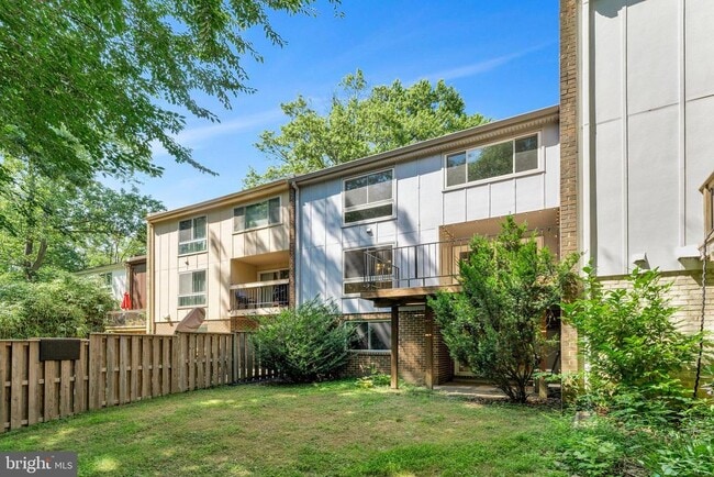 Building Photo - 11069 Saffold Way