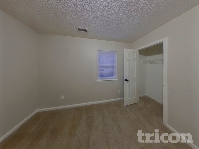 Building Photo - 2500 Justin Ct