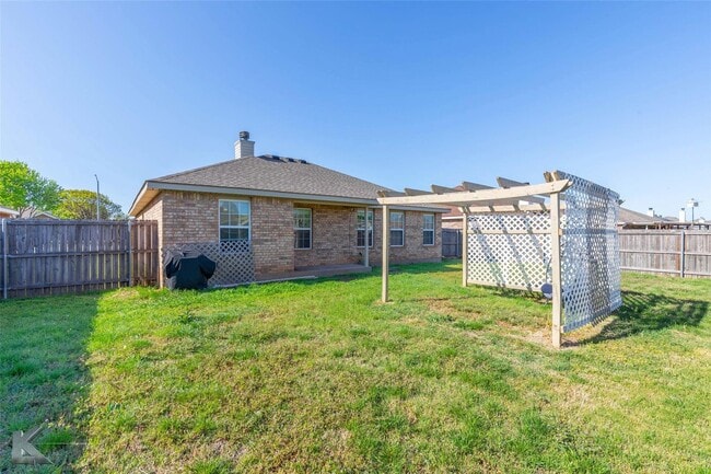 Building Photo - 358 Sugarberry Ave