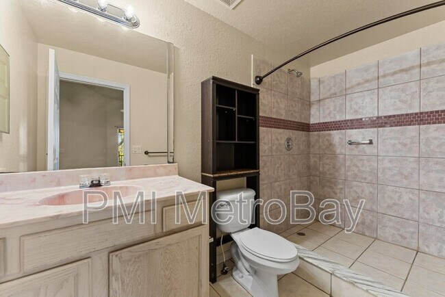 Building Photo - 5039 Sunridge Palms Dr