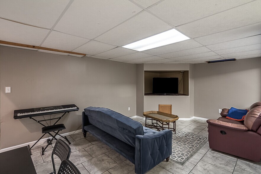 Basement - 312 N 4th St