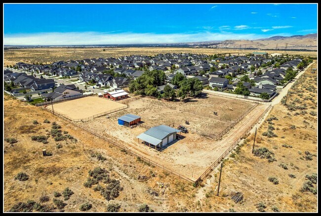 Building Photo - 3 Acre Horse Ranch & Home Rental SE Boise ...