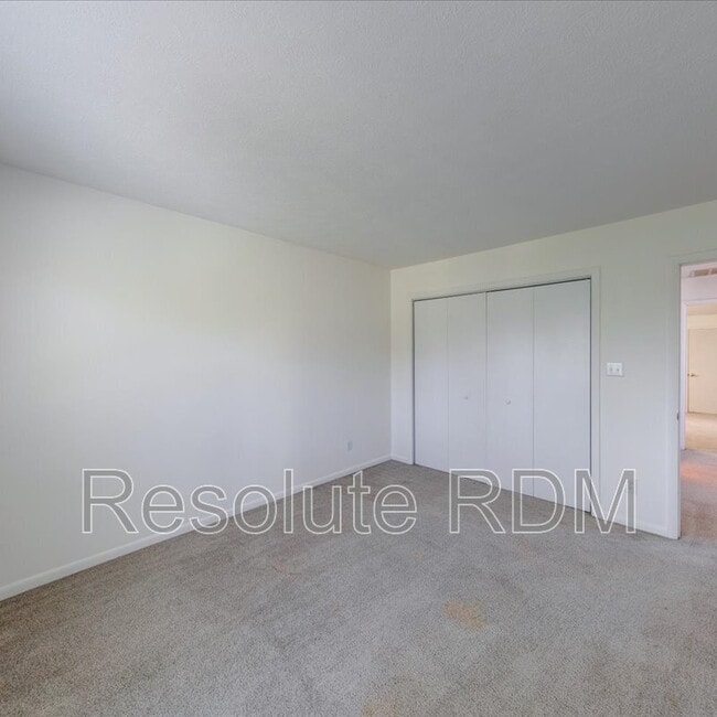 Building Photo - 12001 E 300 S