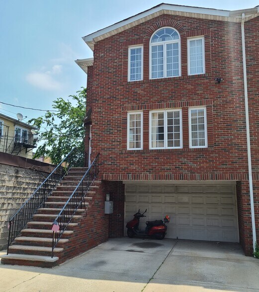 Building Photo - 5410 Adams St