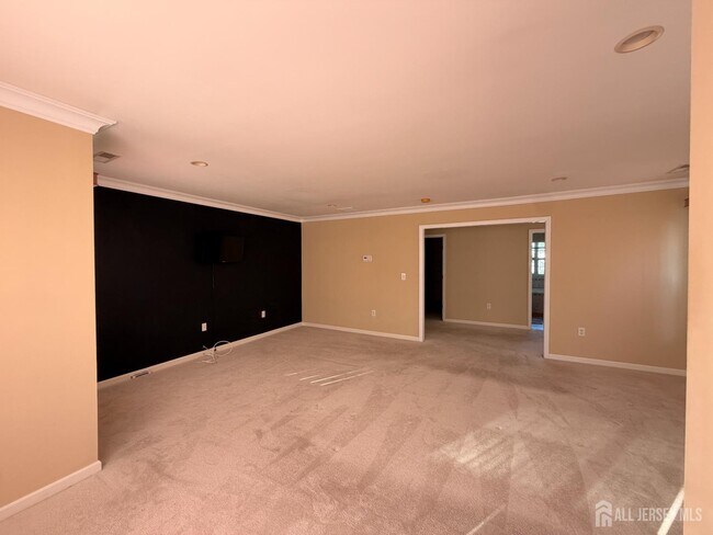 Building Photo - 87 Timberhill Dr