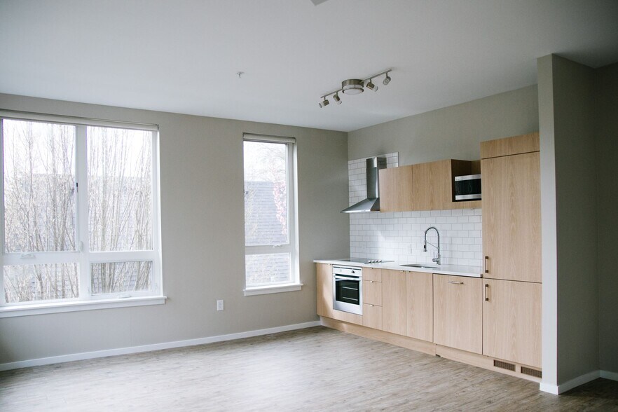 Hawthorne Ladd's 1 & 2 Bedroom Apartme... 1550 SE 20th Ave