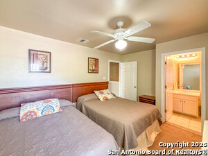 Building Photo - 129 Chapel Hill Cir