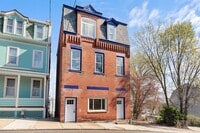 Building Photo - Newly Renovated 4 Bed, 2 Bed Home - Off-St...