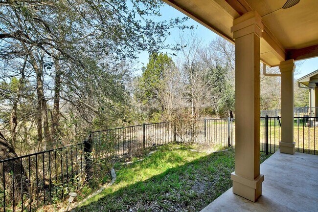 Building Photo - 3101 Davis Ln
