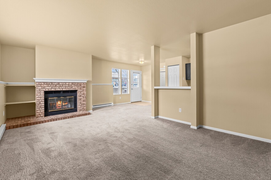 Living room - 1601 W Swallow Rd