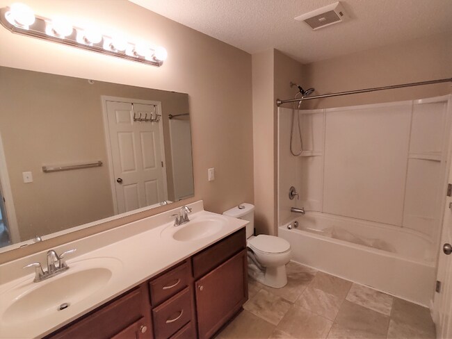 Building Photo - 6953 99th Ct S