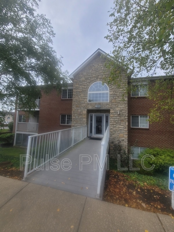 Primary Photo - 135 Dale Hollow Dr