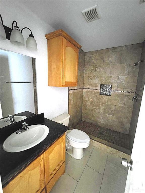 Building Photo - 17 West Dr