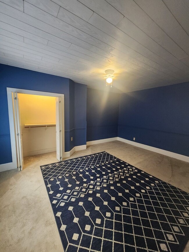 Building Photo - 1316-1318 North Street