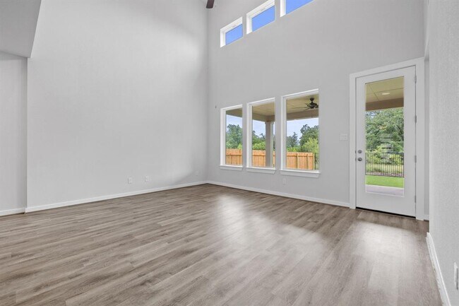 Building Photo - 144 Alicante Ln
