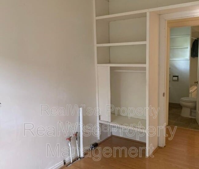 Building Photo - 1743 Homes