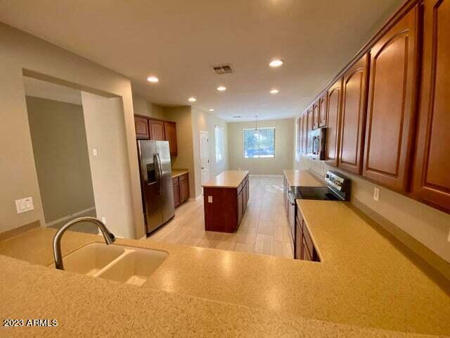 Building Photo - 654 W Desert Mountain Dr