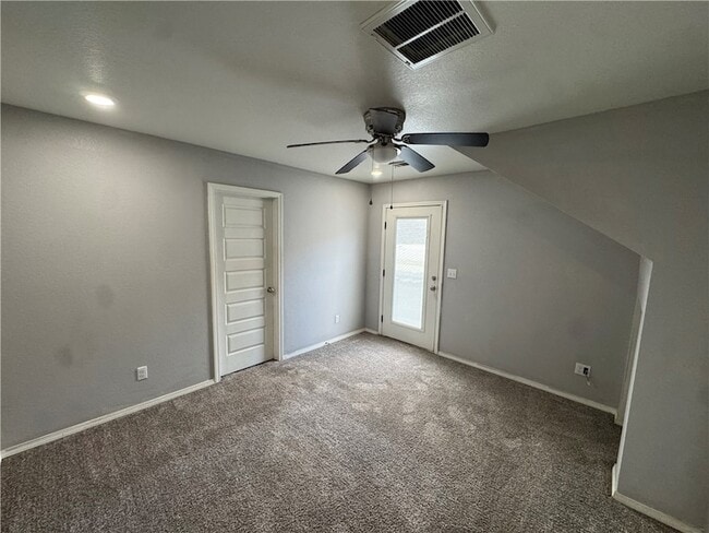 Building Photo - 1512 S Razorback Rd