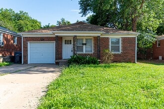 Building Photo - 3 Bed 2 Bath in OKC!