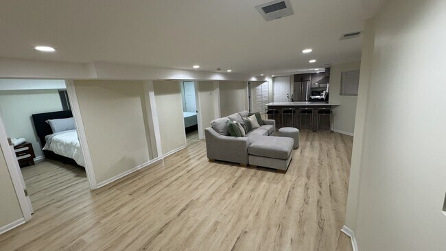 Building Photo - 1305 N Austin Blvd