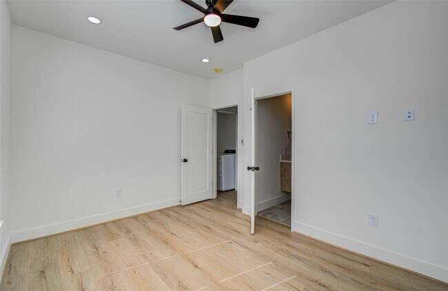 Building Photo - 1506 McKee St