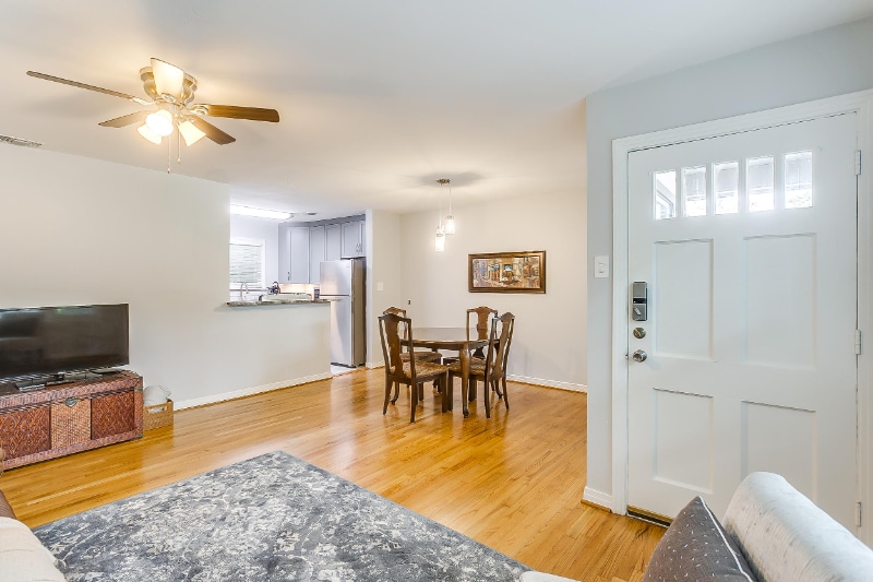 Building Photo - 4704 Collinwood Ave