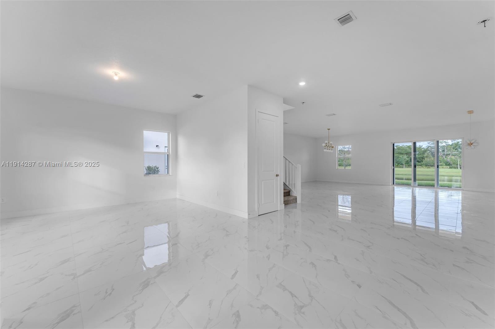 Building Photo - 4336 SW 122nd Ter