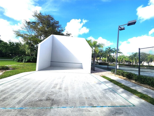 Building Photo - 651 Lyons Rd