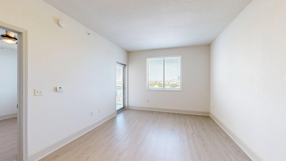 Interior Photo - Griffis North Olive