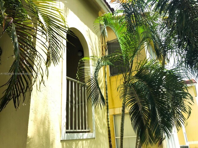 Building Photo - 437 Vista Isles Dr