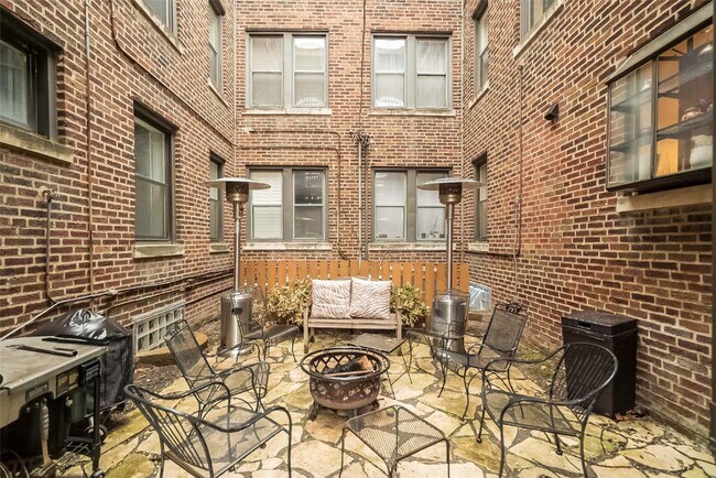 Building Photo - 6330 S Rosebury Ave